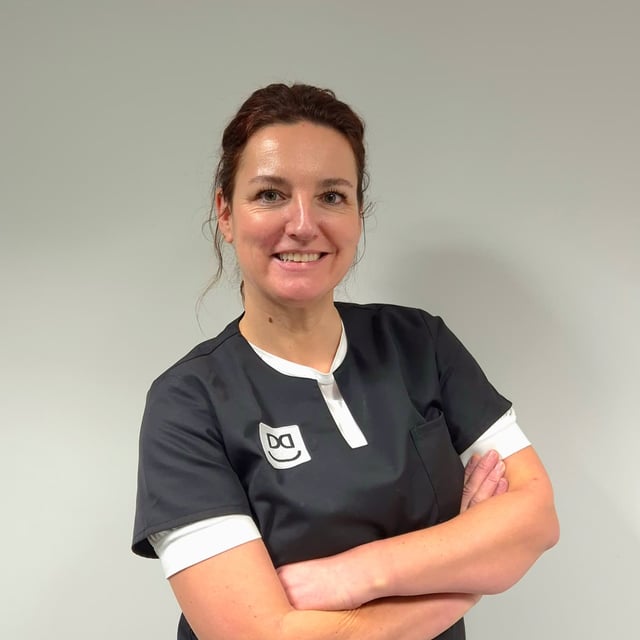 Dre. Ana Babejic, Chirurgienne Orale à la Clinique Dentaire de Dorigny